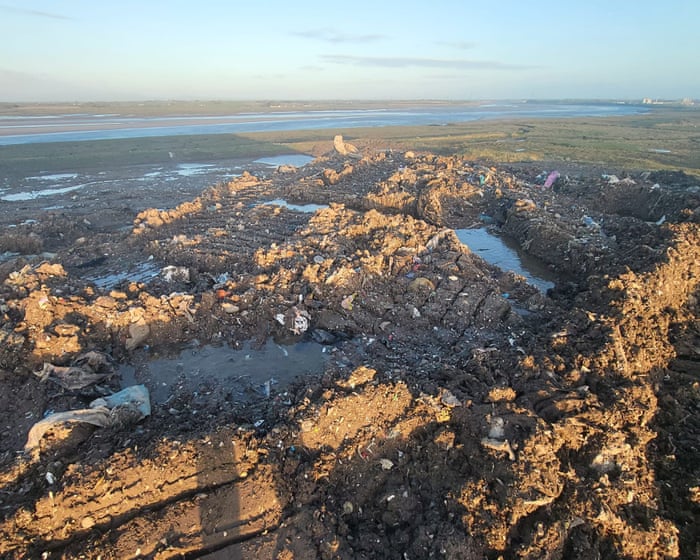 “Seguía oliendo un horrible olor desagradable”: los riesgos de los viejos vertederos de Inglaterra