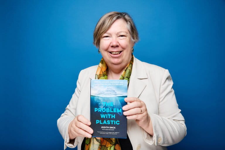 La contaminación plástica requiere acción urgente, dice la autora Judith Enck