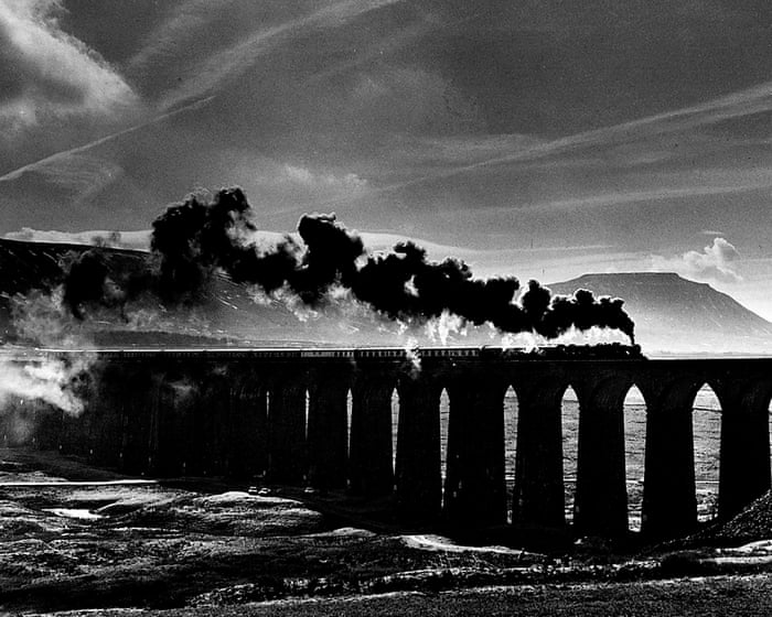 Diario del país 1926: La búsqueda de pueblos industriales llega a los Dales