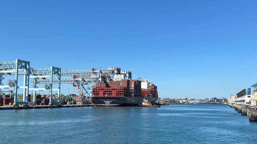 NOAA instala nuevo PORTS® en Boston Harbor