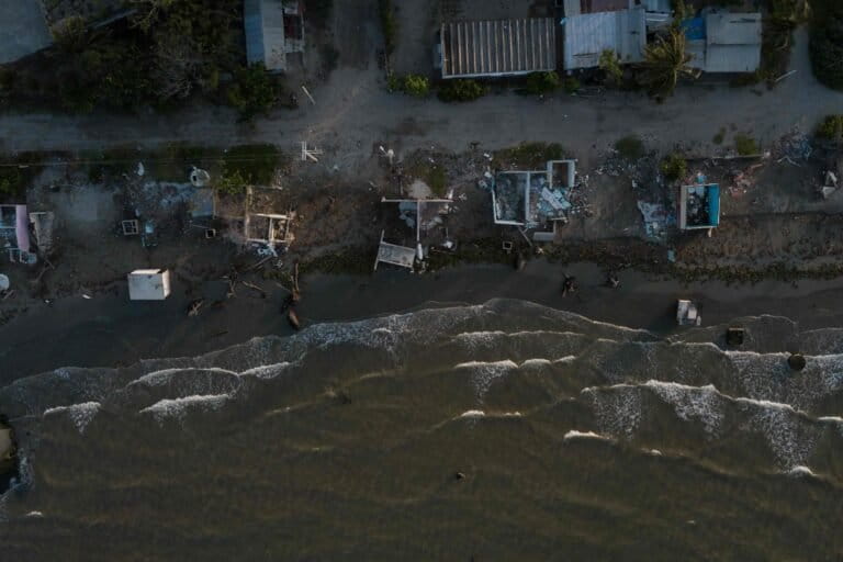 El Bosque, el pueblo que fue tragado por el mar