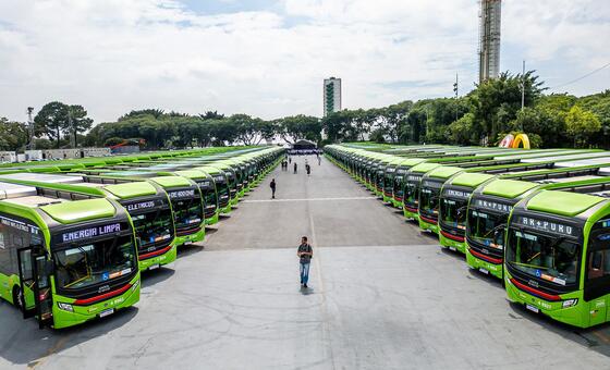 World News in Brief: Guterres pide un swtich justo para limpiar la energía, Ramadán en Gaza, escalando la violencia y el desplazamiento en Sudán del Sur