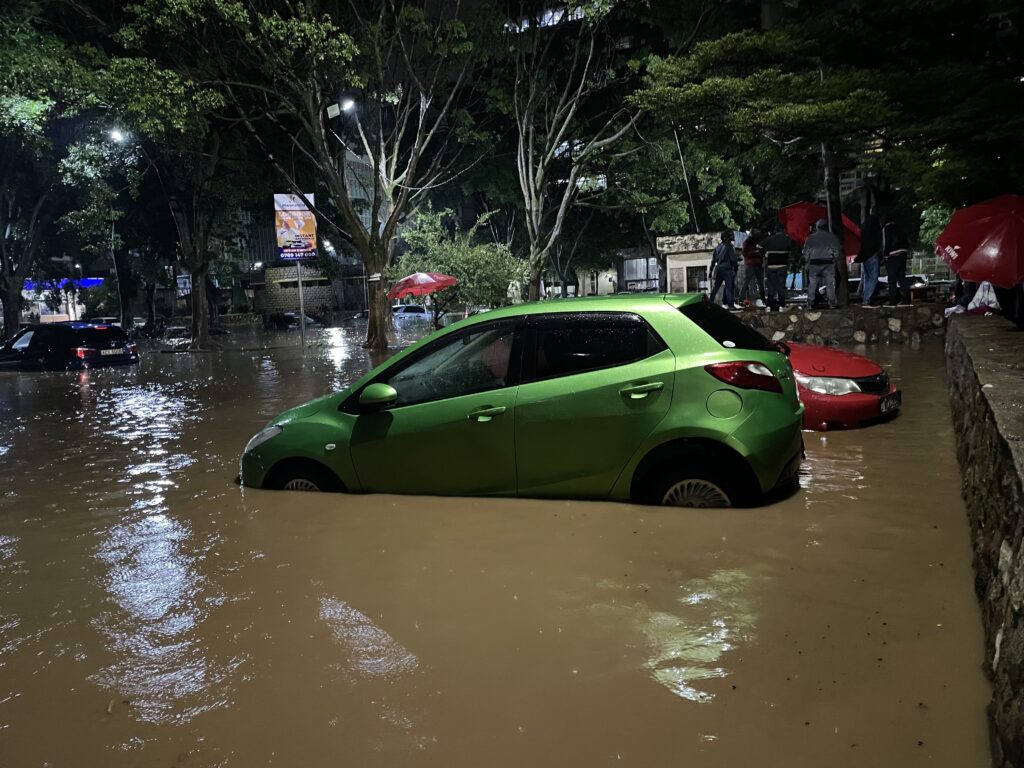 Tras meses de sequía, inundaciones en Kenya Matar a más de 40 personas
