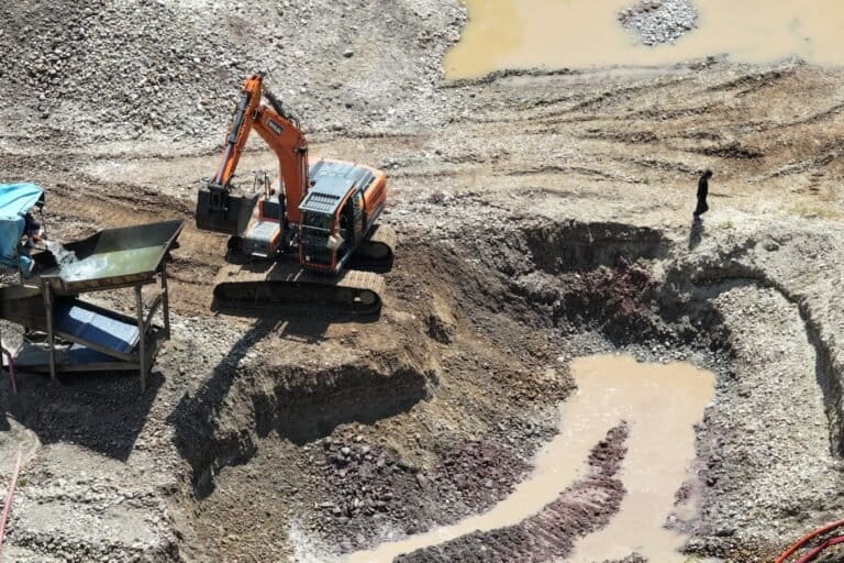 Elecciones en Perú: las propuestas sobre minería ilegal en los planes de gobierno son pobres y sin estrategias claras, plantean expertos