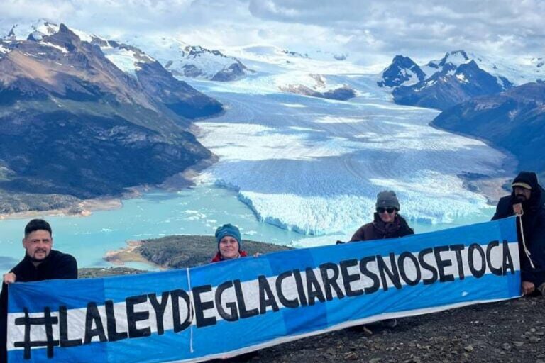 Argentina: Milei avanza en el Congreso contra la Ley de Glaciares mientras aumenta el rechazo social y de expertos