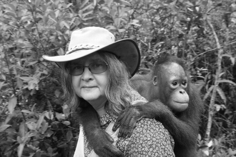 Birutė Galdikas, primatólogo que pasó toda la vida estudiando y defendiendo orangutanes, ha muerto en 79