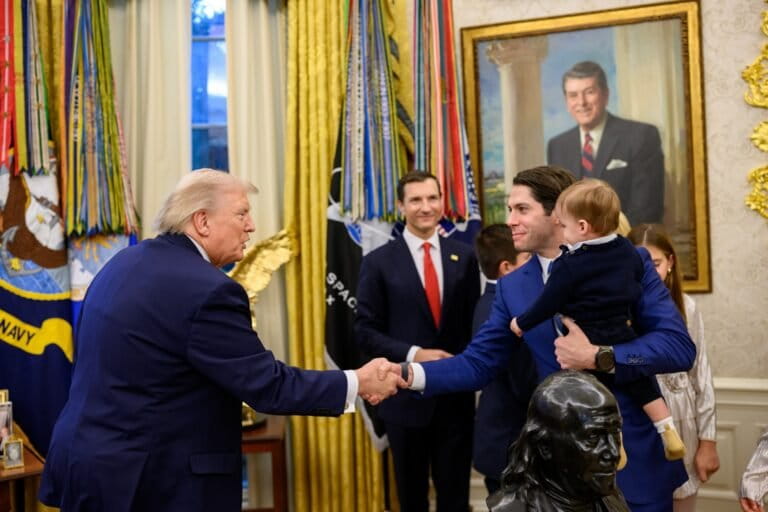 Banco de desarrollo de EE.UU. se quedó sin supervisión después de que el perro guardián se fuera