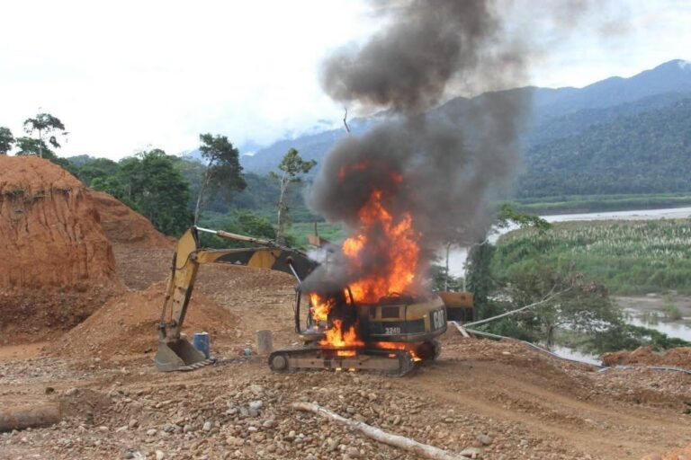 Bolivia: destruyen 11 campamentos mineros ilegales valuados en 12 millones de dólares