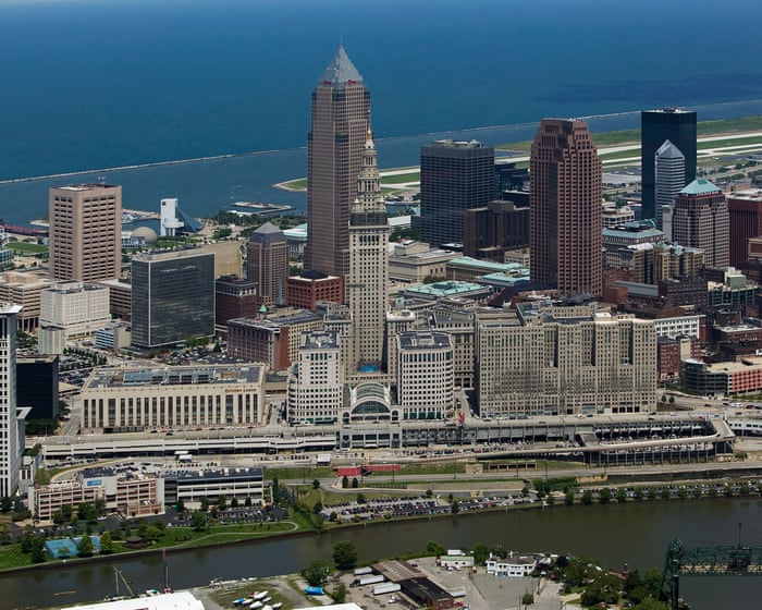 El lago Erie, un gran depósito de agua, se transforma en un vasto centro de investigación