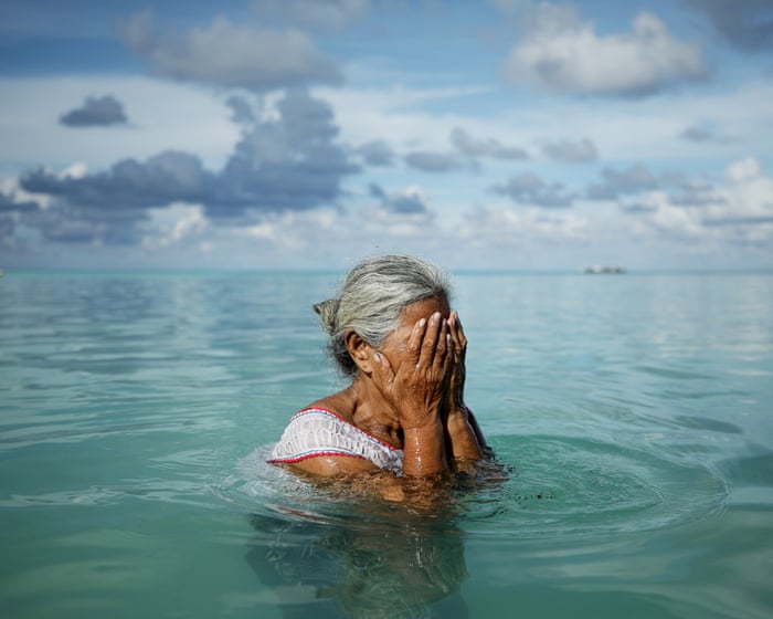 Mundo retenido por la dependencia de combustibles fósiles, advierte Christiana Figueres – y los impactos en la salud climática son ‘la madre de todas las injusticias’