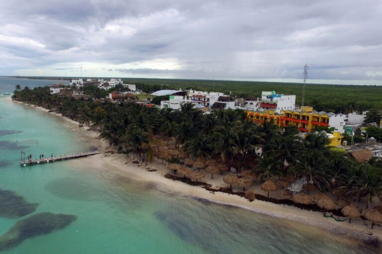 México rechaza parque acuático ‘Perfect Day’ en costa caribeña, por riesgos ambientales