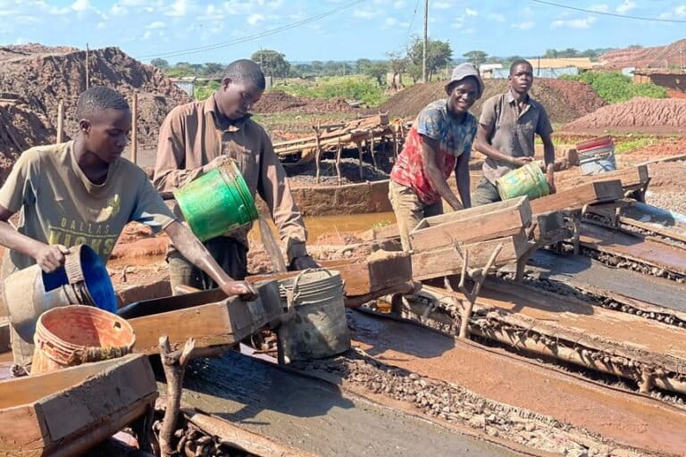 Tanzania aprieta el cerco al sector minero, busca inclusividad y sostenibilidad