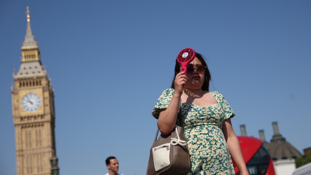 El este de EE. UU. se prepara para un calor sofocante tras la ola de calor que dejó más de 1.300 muertos en Europa