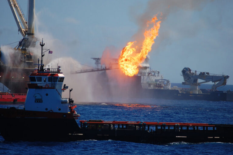 Fracking, petróleo, derrames químicos y amoniaco: las alertas ambientales que crecen en México | Lecturas ambientales